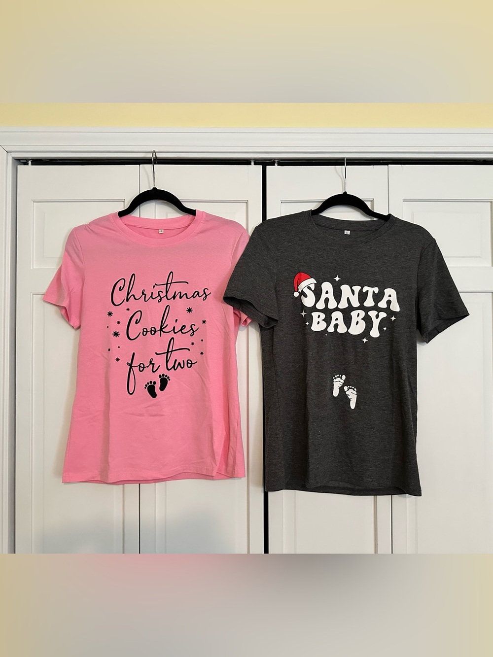 Set of 2 Christmas Pregnancy Shirts